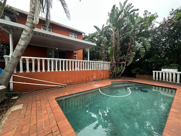 4 Bedroom House 4 Bedroom House