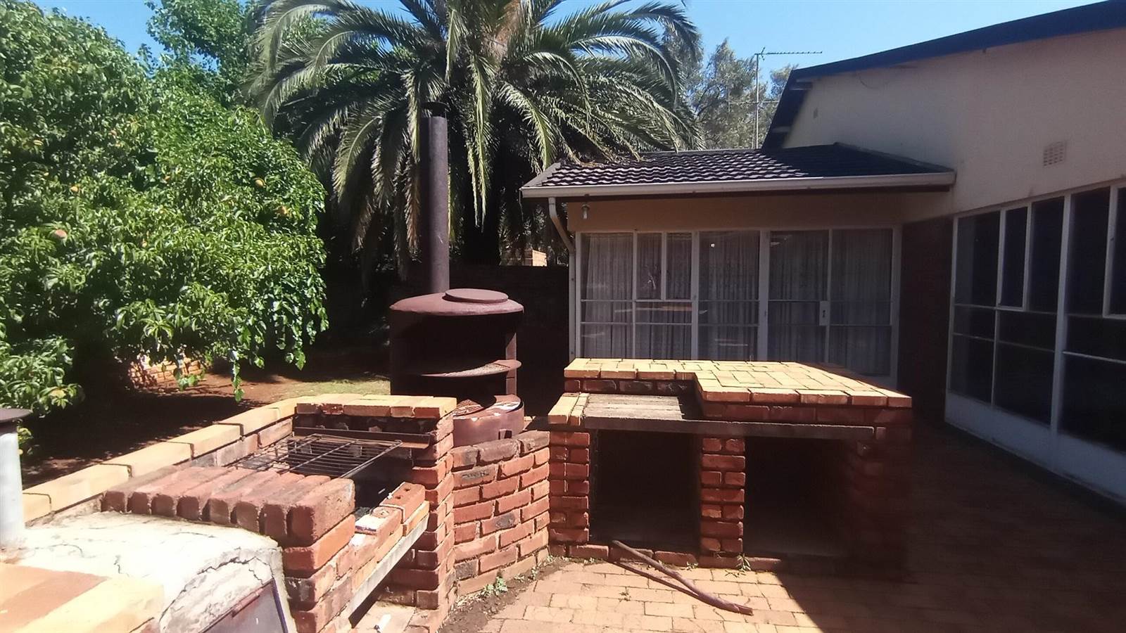 3 Bed House in Carletonville photo number 2
