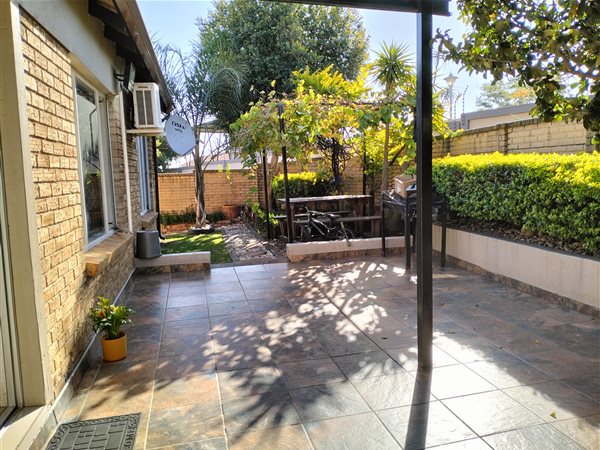 3 Bedroom Townhouse 3 Bedroom Townhouse