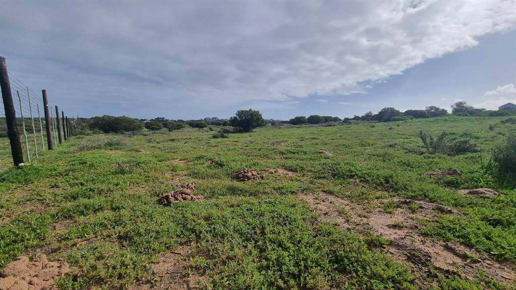 2.8 ha Land available in Long Acres photo number 2