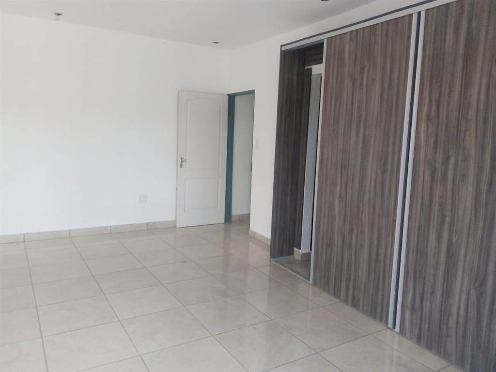 5 Bed House in Serala View photo number 21