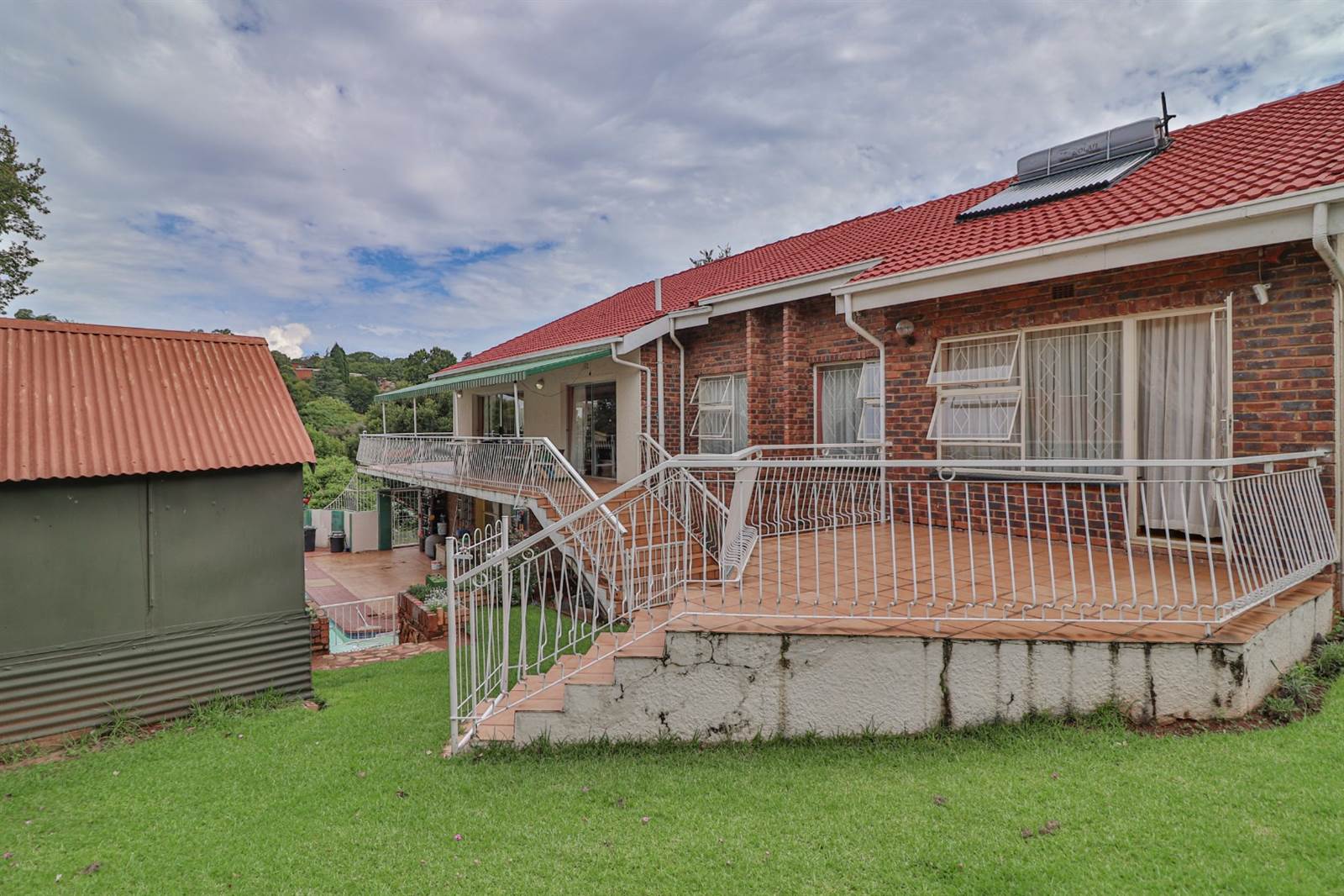 4 Bed House in Kloofendal photo number 14