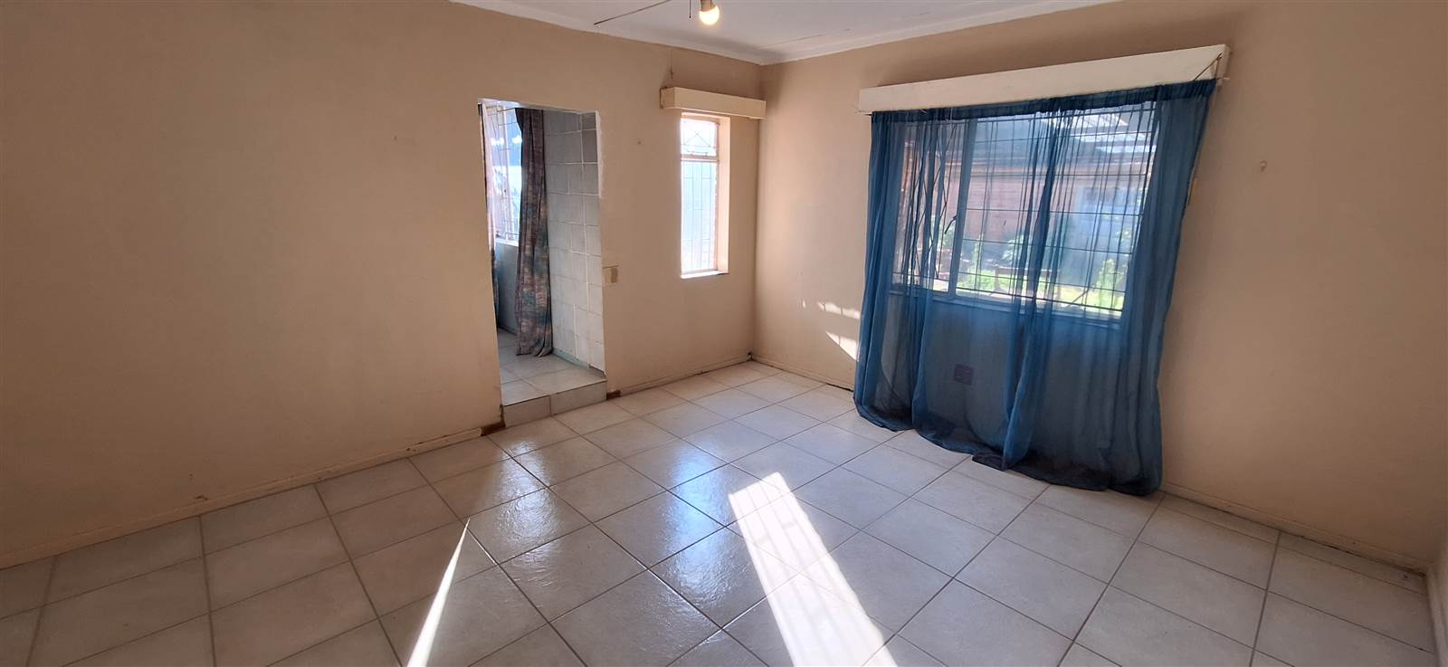 4 Bed House in Uitsig photo number 16