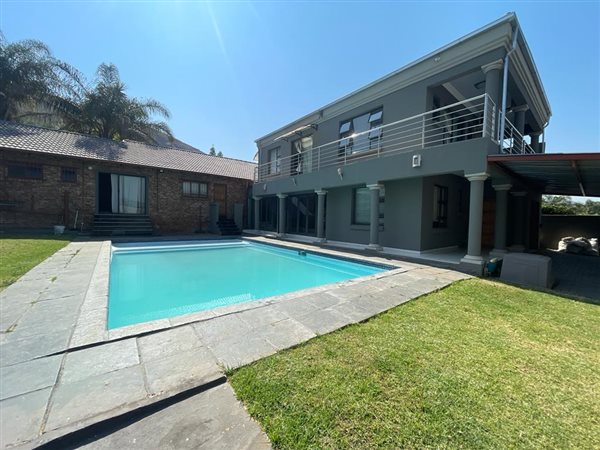7 Bed House in Suiderberg
