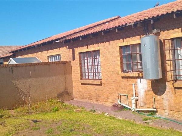 3 Bedroom House 3 Bedroom House