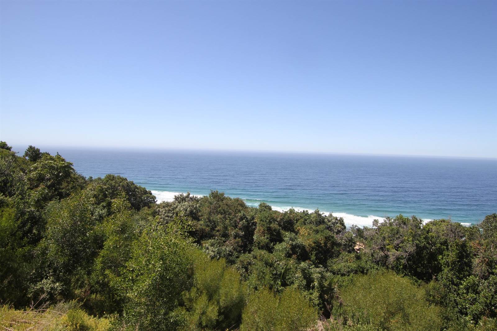 891 m² Land available in Keurboomstrand photo number 2