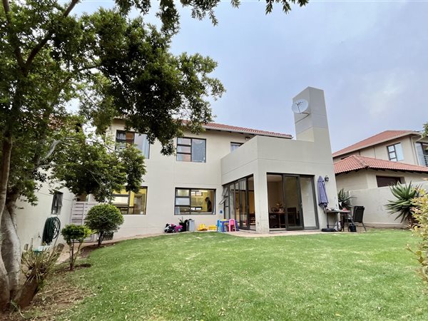 3 Bed Townhouse in Midstream Estate