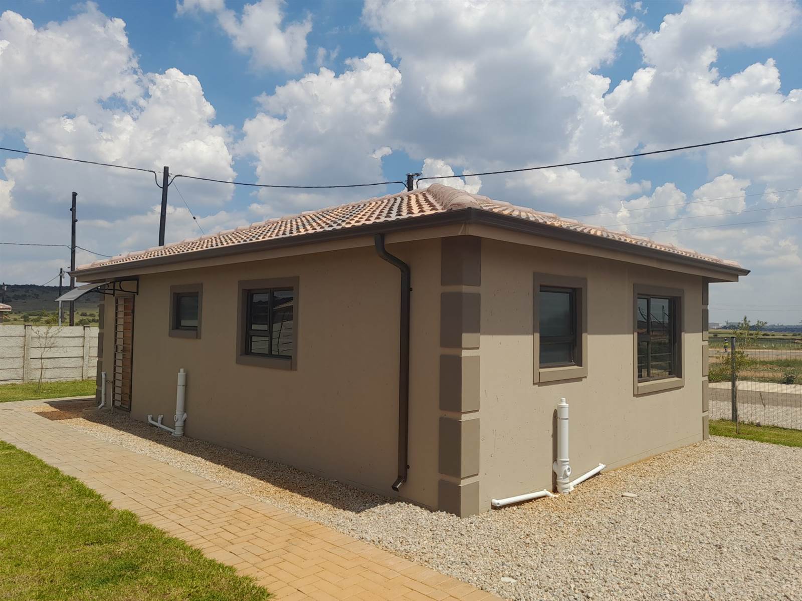 2 Bed House in Sebokeng Zone 14 photo number 10