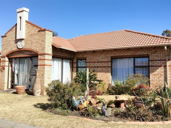 2 Bedroom Townhouse 2 Bedroom Townhouse