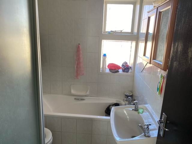 2 Bed House in New Redruth photo number 8