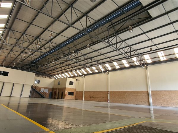 4 672 m² Industrial space 4 672 m² Industrial space