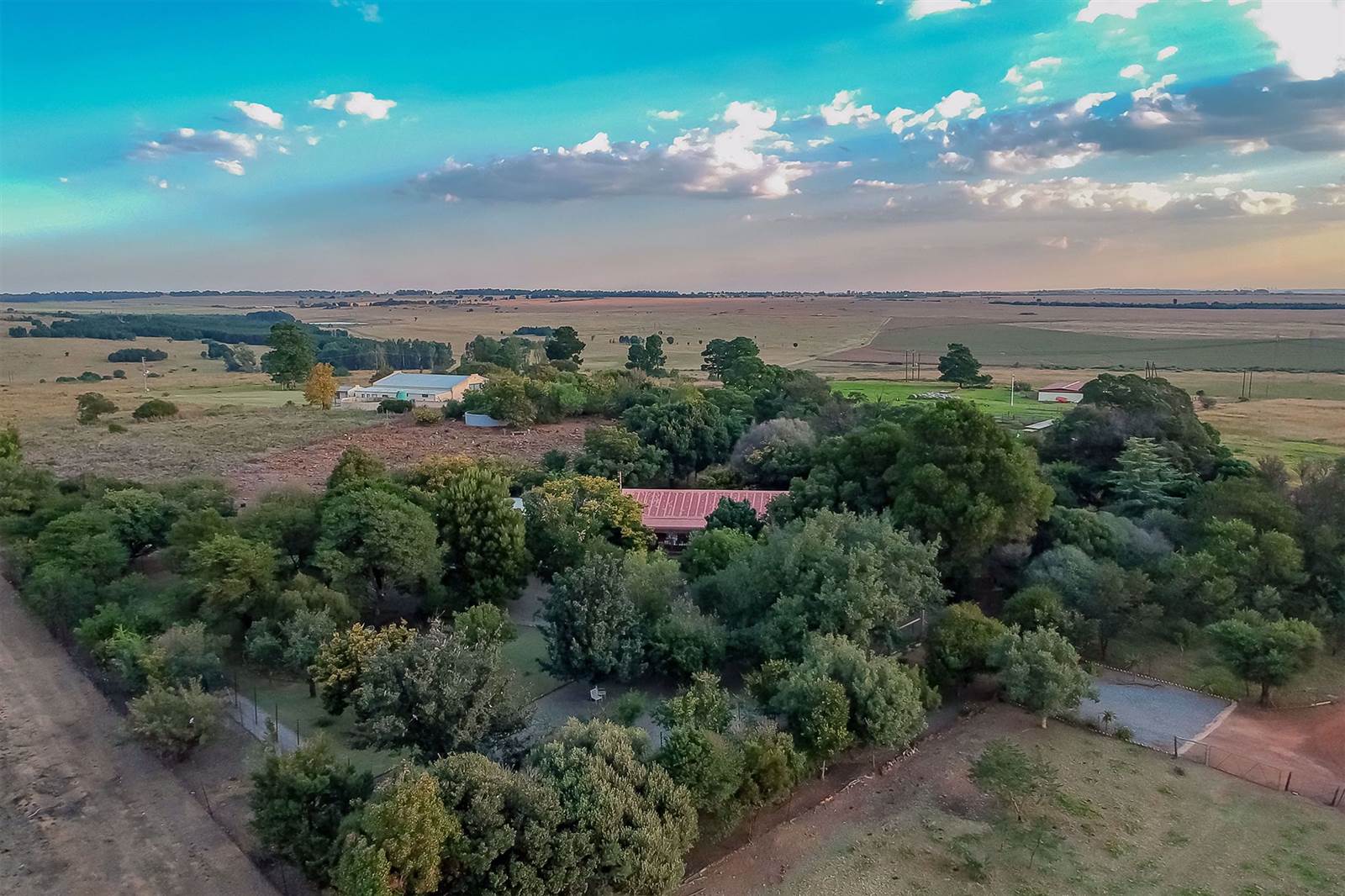 156.2 ha Farm in Grootfontein Estate photo number 2