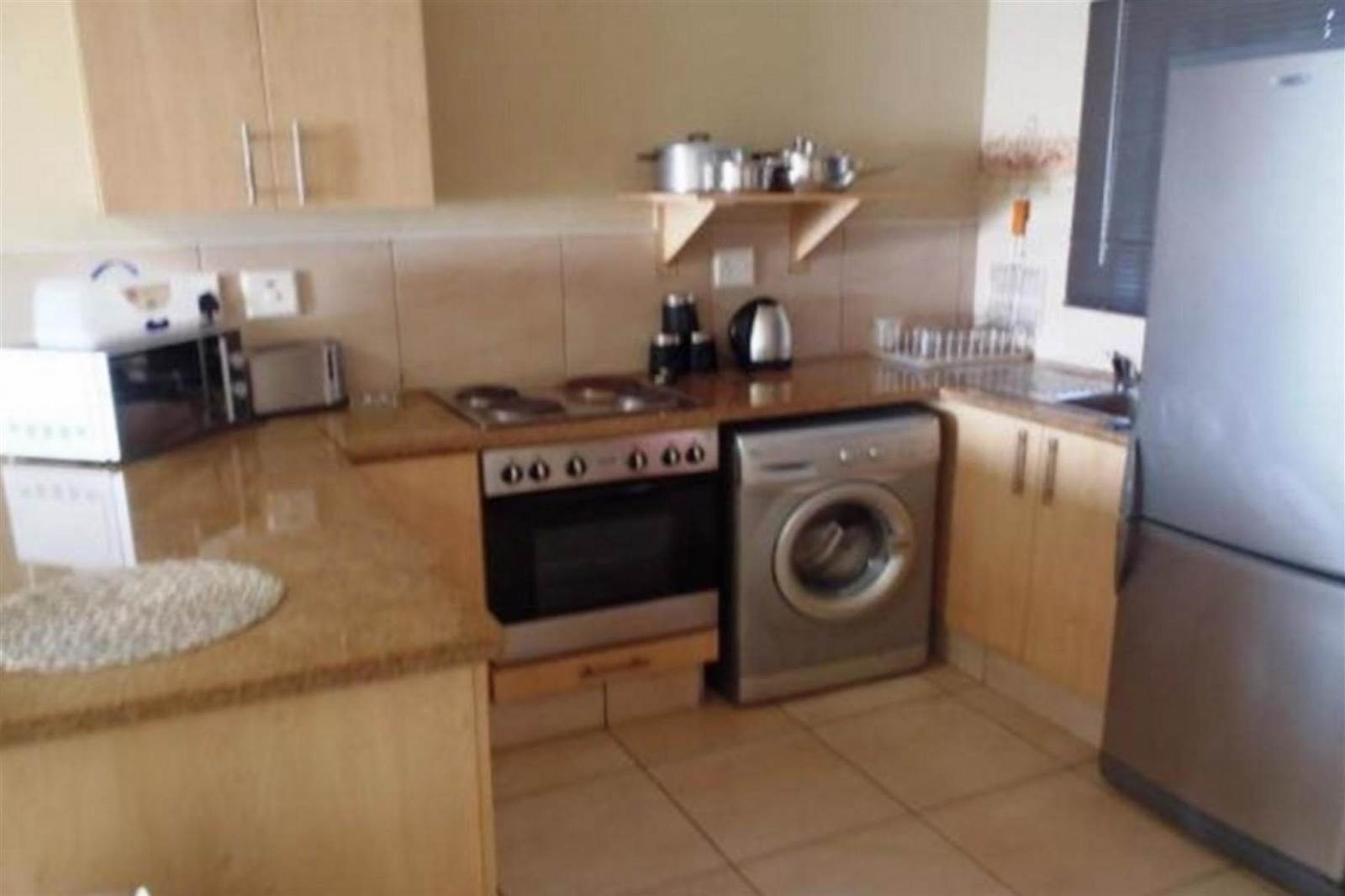 2 Bed Apartment in Winklespruit photo number 5