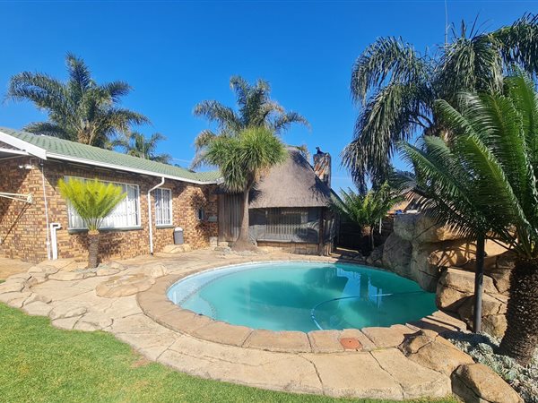 3 Bedroom House 3 Bedroom House