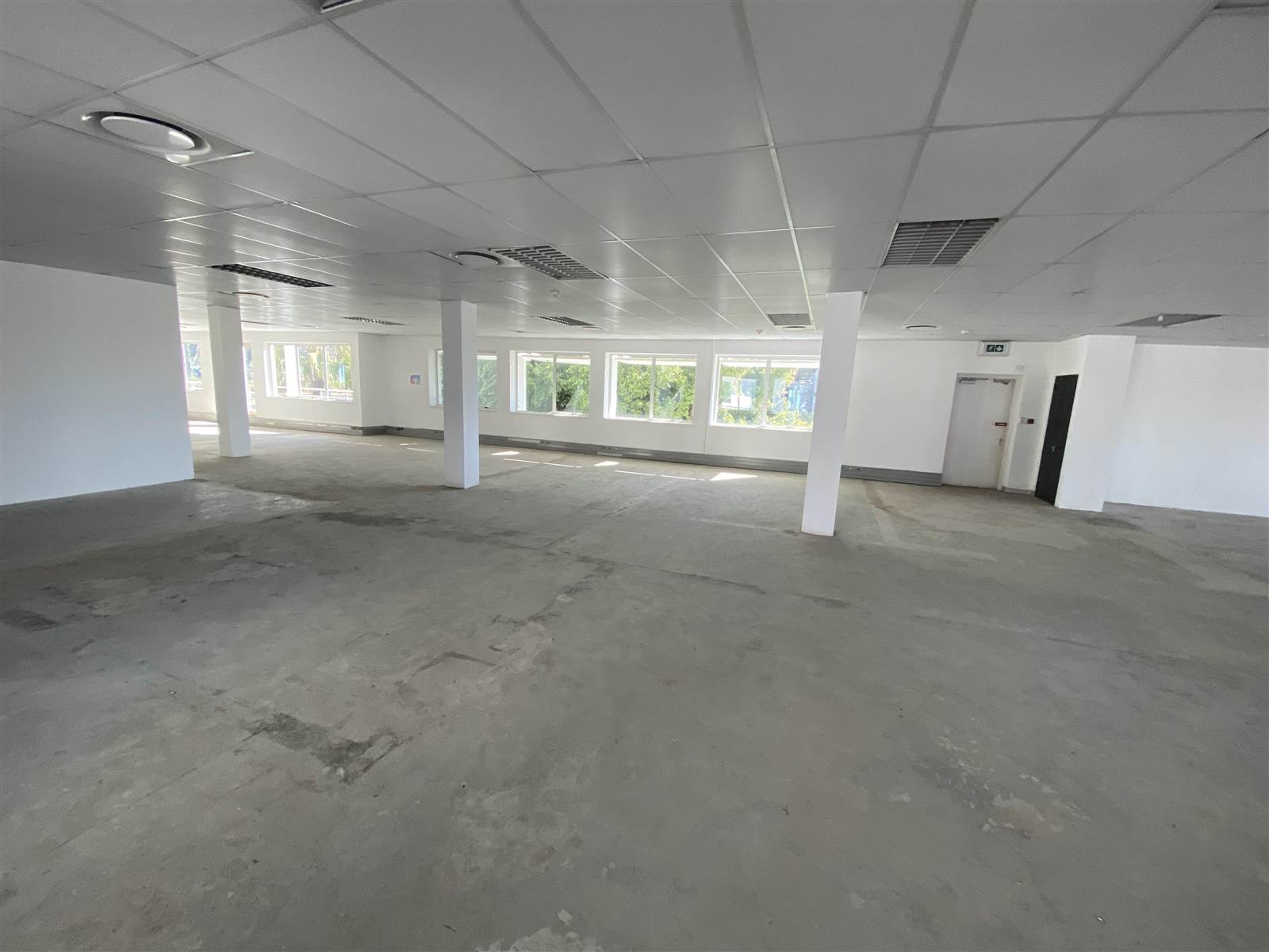 400  m² Commercial space in Morningside photo number 8