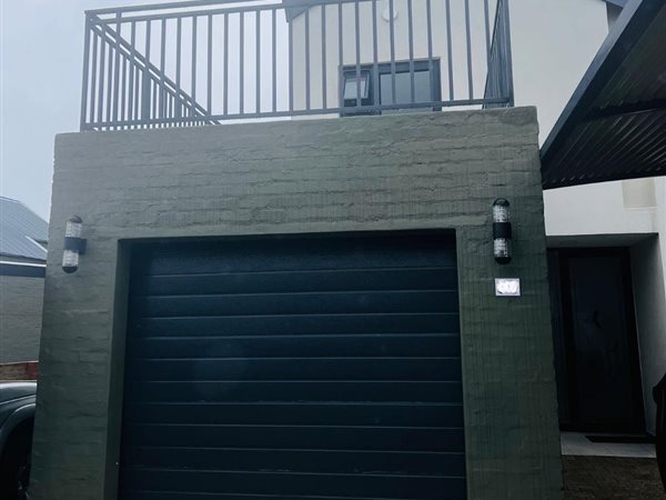 3 Bedroom Townhouse 3 Bedroom Townhouse