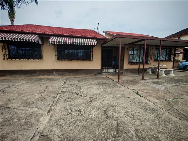 3 Bedroom House 3 Bedroom House