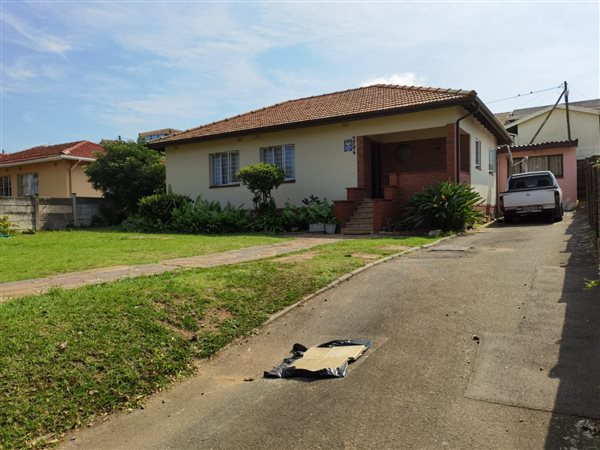 3 Bedroom House 3 Bedroom House