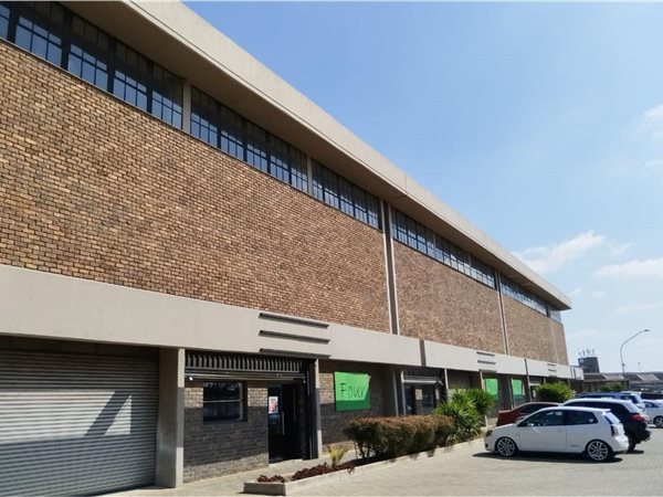 309  m² Commercial space