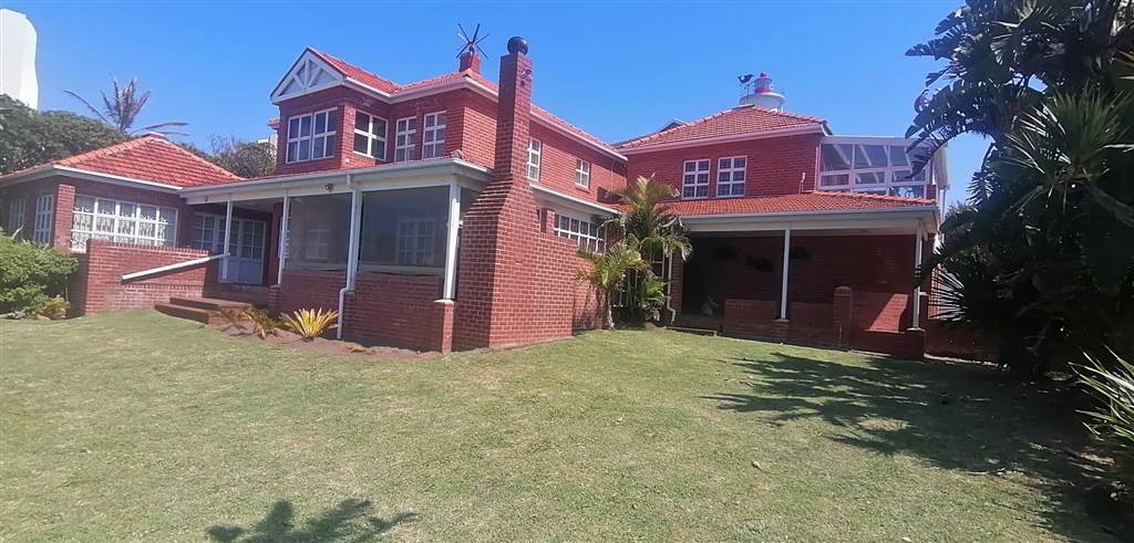 5 Bed House in Port Edward photo number 1