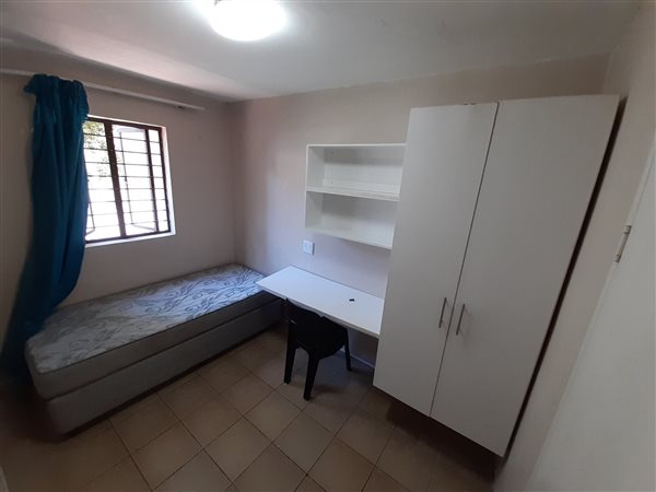 6 Bedroom House 6 Bedroom House