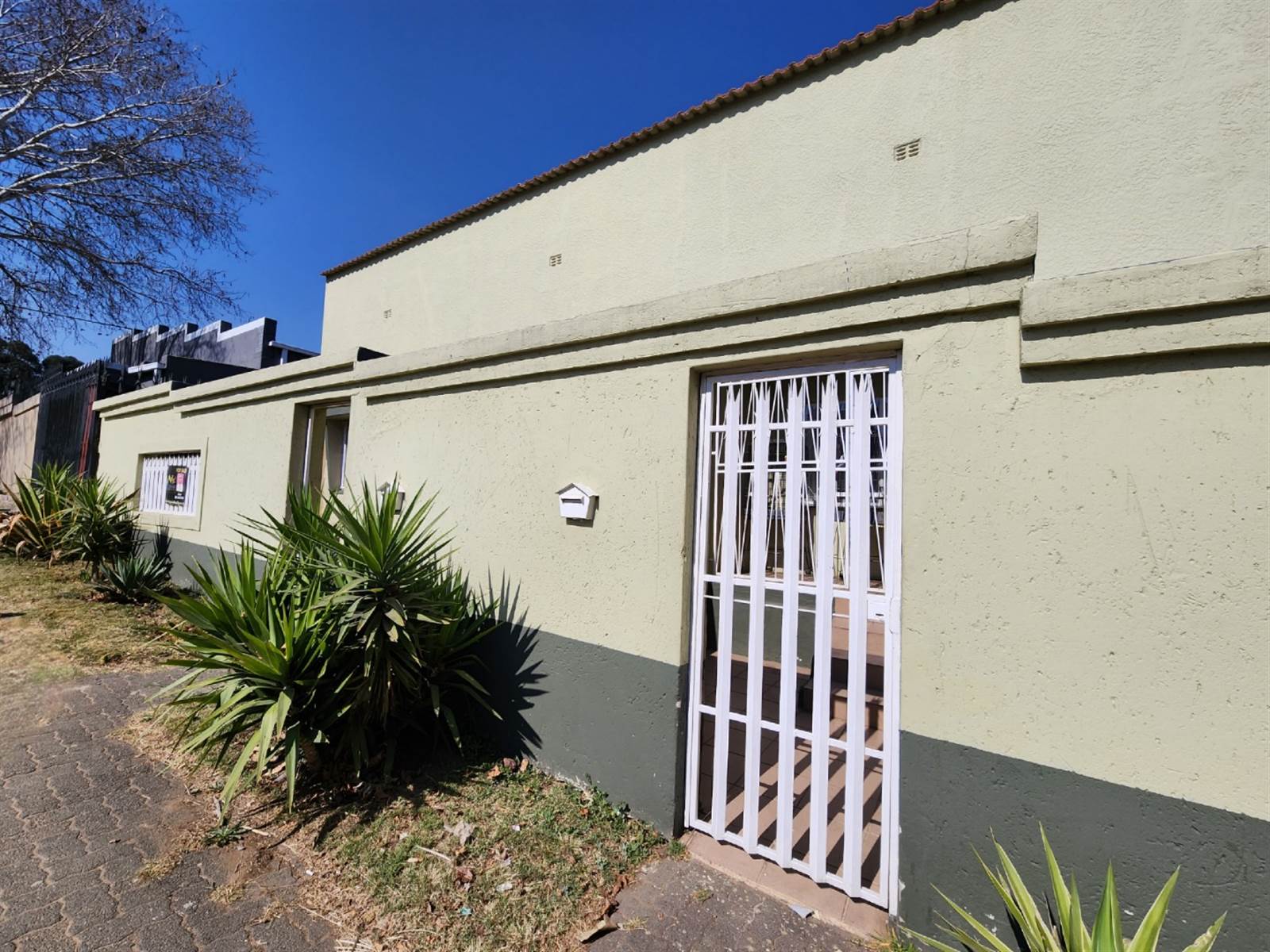 5 Bed House in Turffontein photo number 1