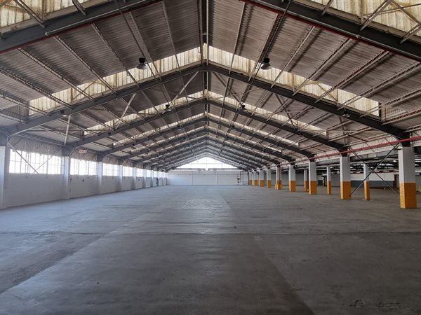 4 210  m² Industrial space