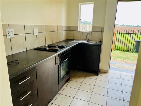 2 Bedroom Townhouse 2 Bedroom Townhouse