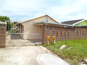 3 Bed House in Newlands West