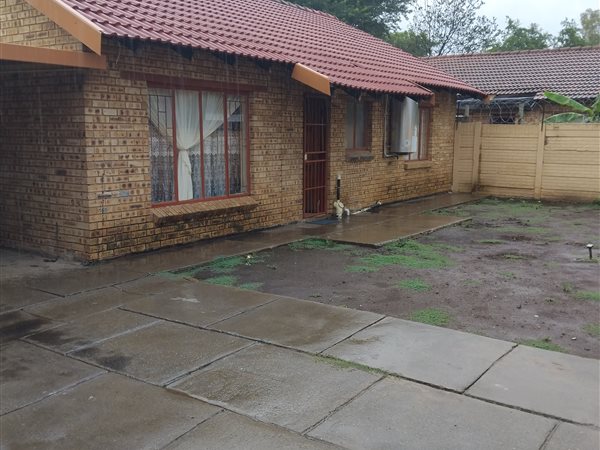 3 Bedroom House 3 Bedroom House