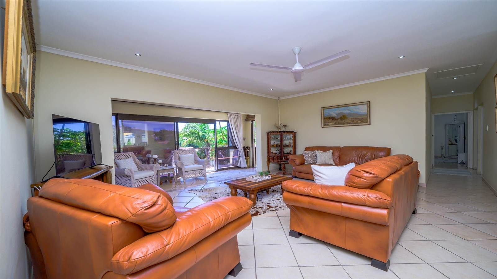 3 Bed Townhouse in Ballito photo number 5