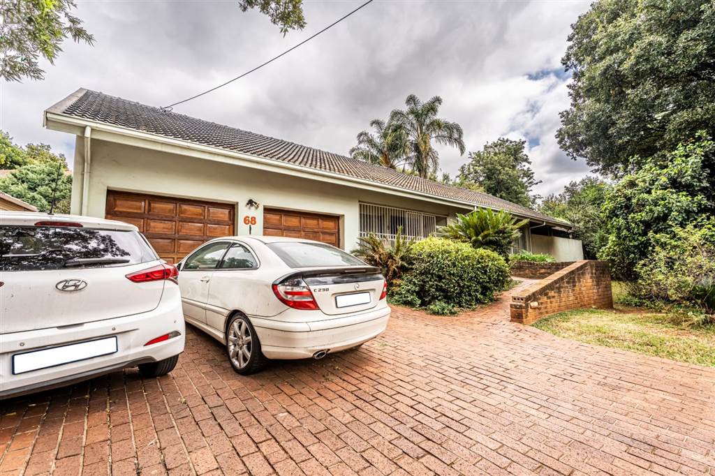 5 Bed House in Constantia Park photo number 1