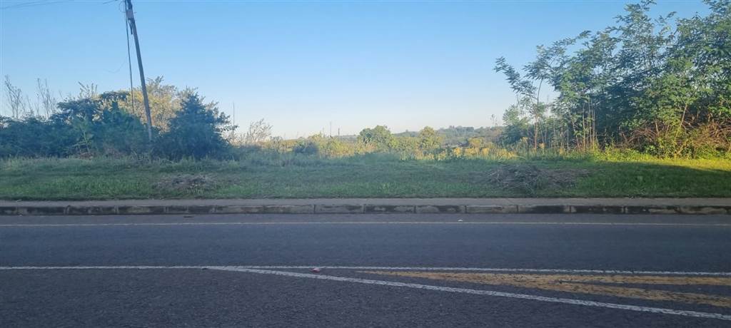 7879 m² Land available in Merrivale photo number 1
