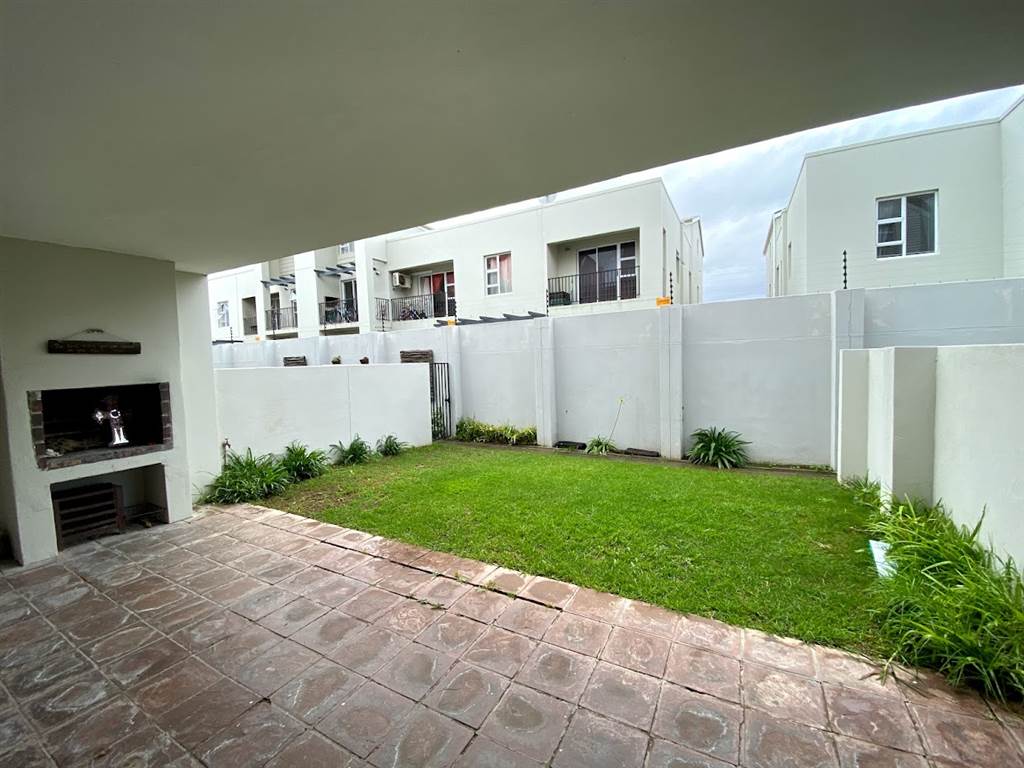 2 Bed Apartment in Gordons Bay Central photo number 14