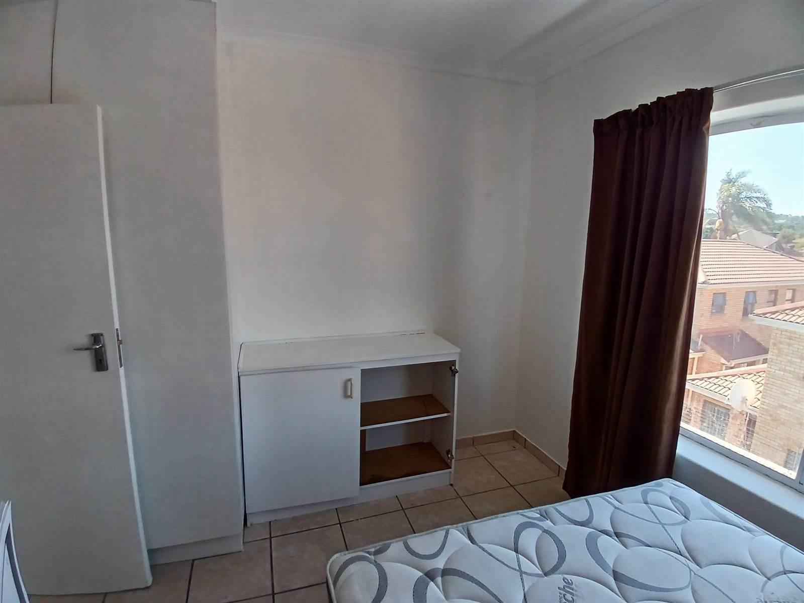 1 Bed Apartment in Protea Heights photo number 28