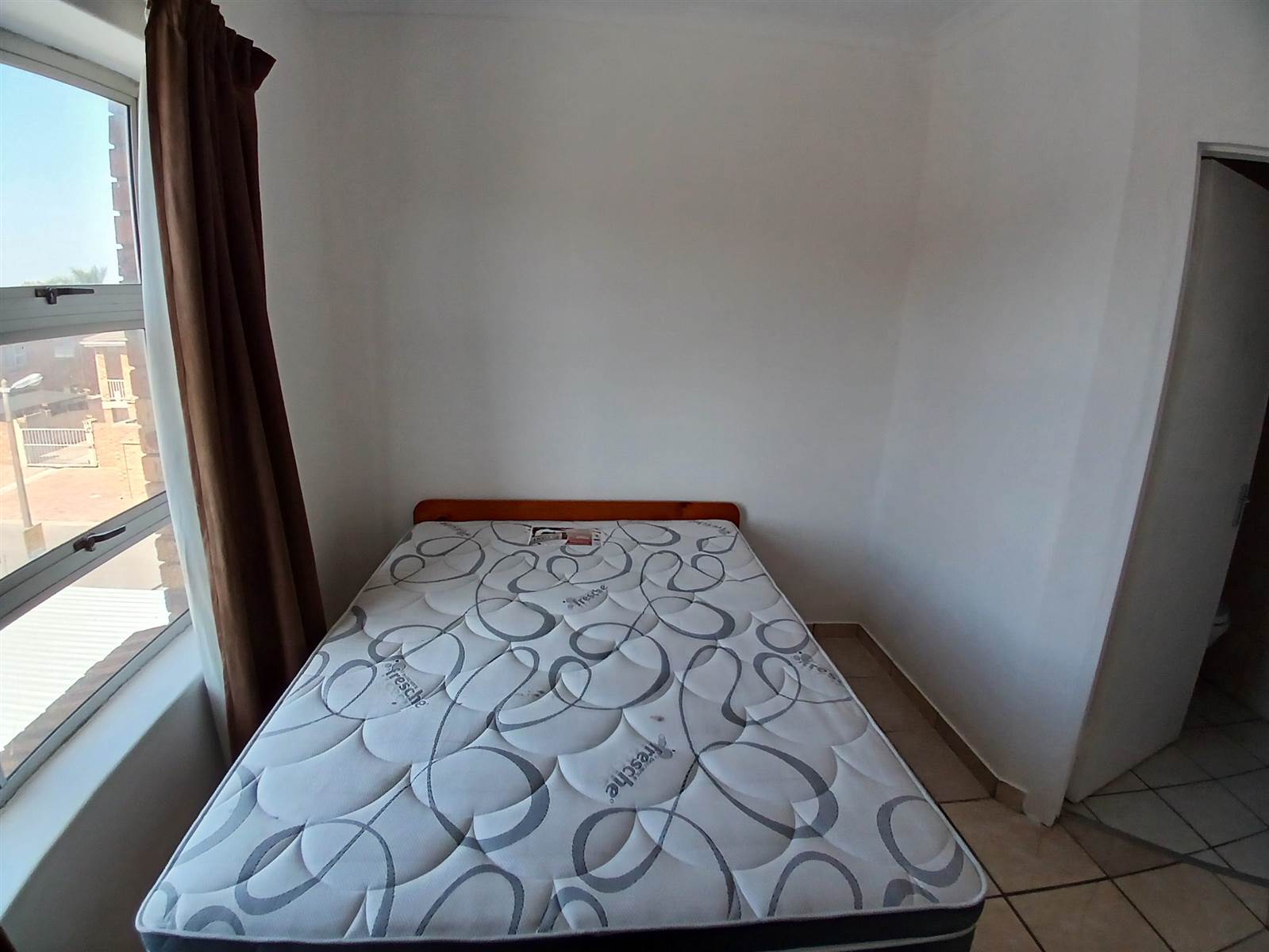 1 Bed Apartment in Protea Heights photo number 18