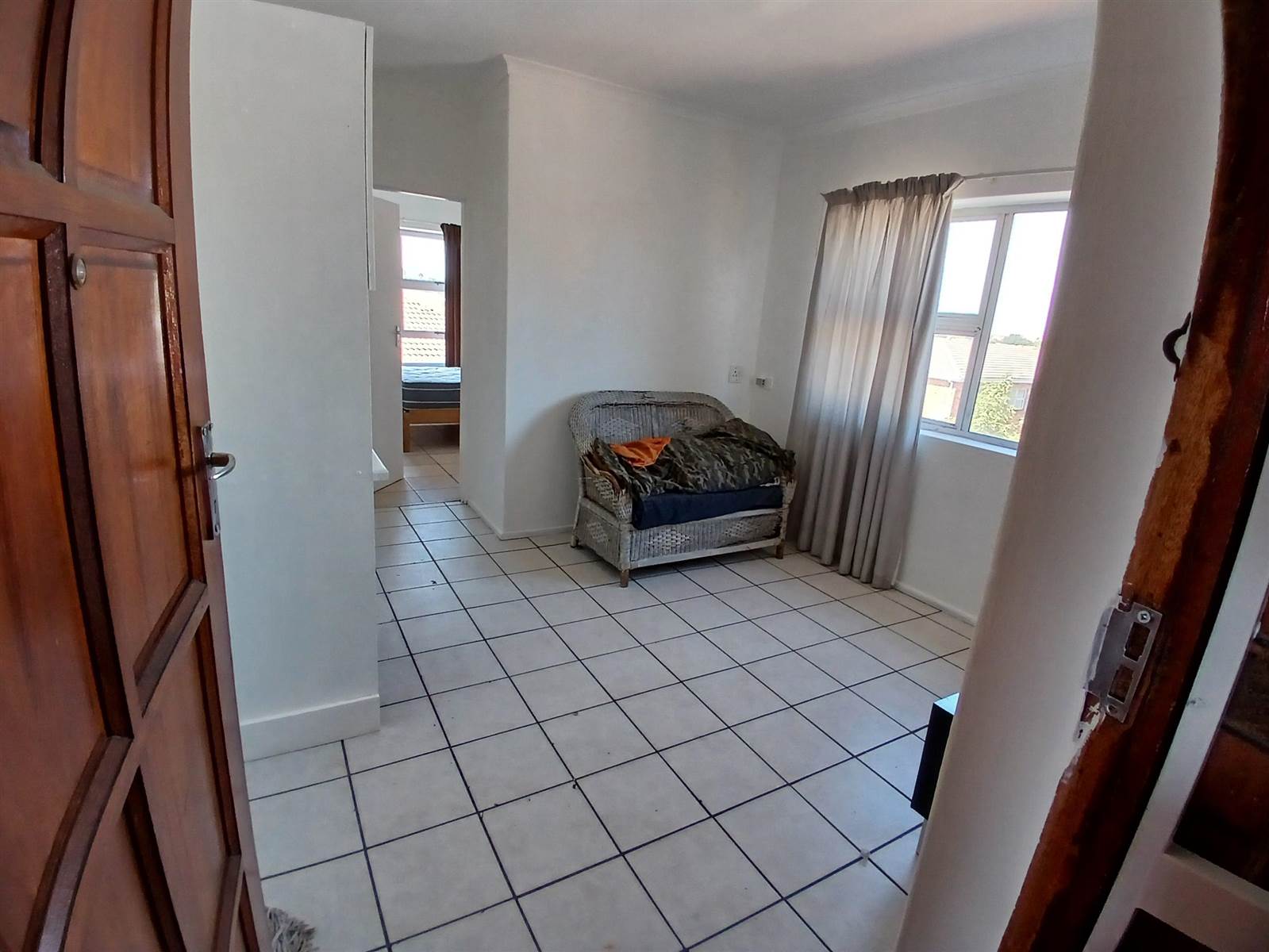 1 Bed Apartment in Protea Heights photo number 6