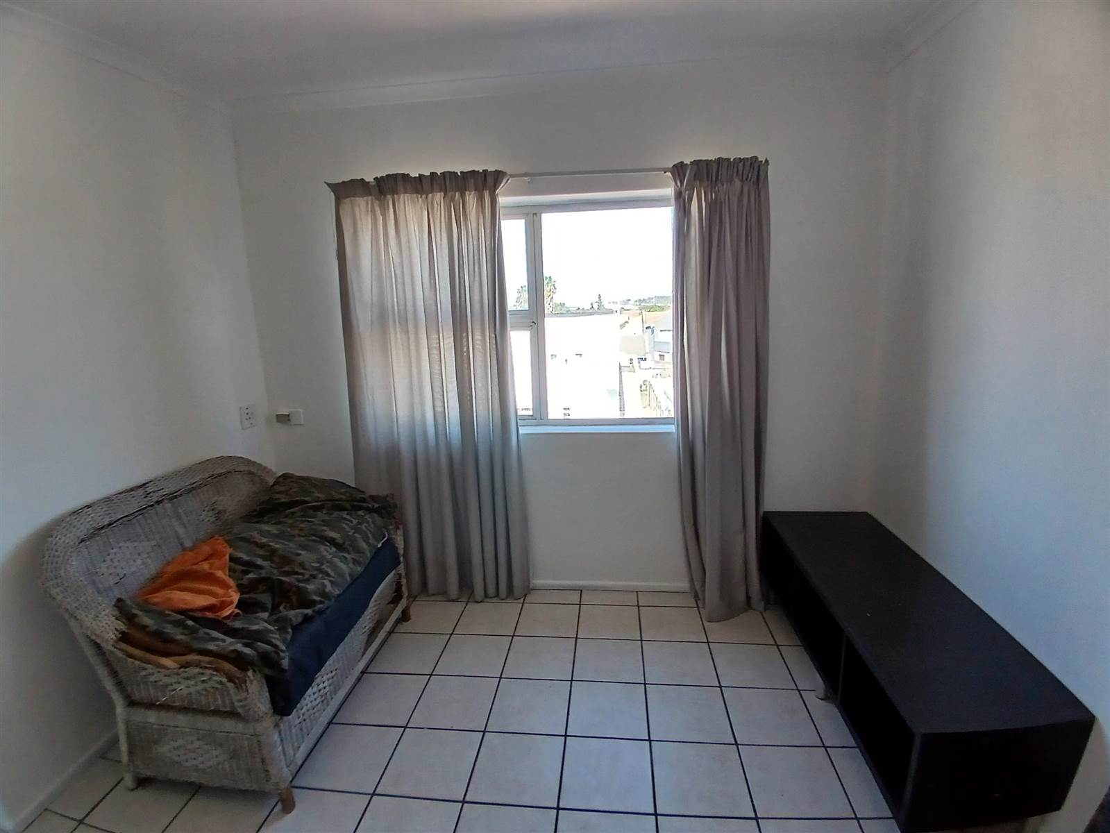 1 Bed Apartment in Protea Heights photo number 8