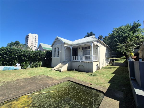 3.5 Bedroom House 3.5 Bedroom House