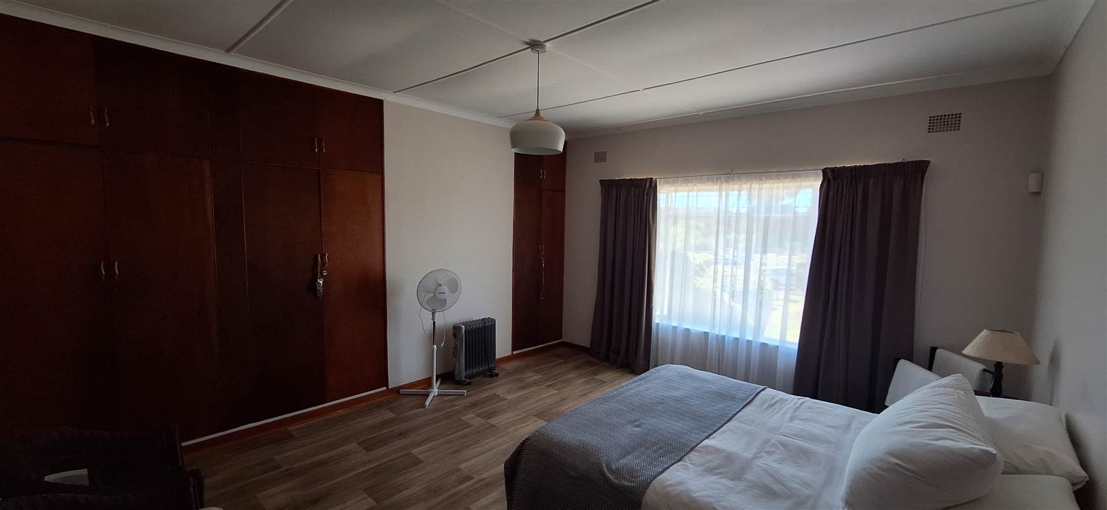 4 Bed House in Aliwal North photo number 11