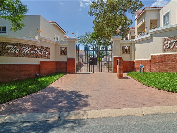 3 Bedroom Townhouse 3 Bedroom Townhouse