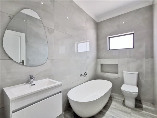 3 Bedroom Townhouse 3 Bedroom Townhouse