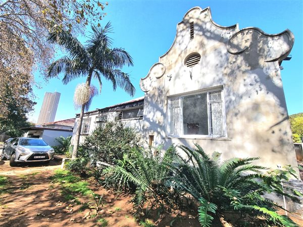 1 004  m² Commercial space