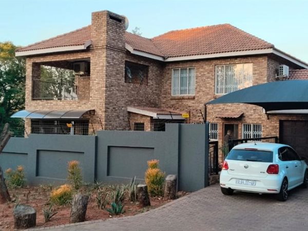 3 Bedroom House 3 Bedroom House
