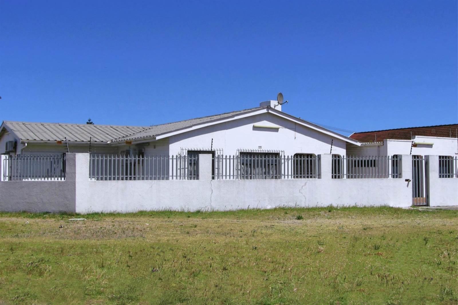 5 Bed House in Parow photo number 1