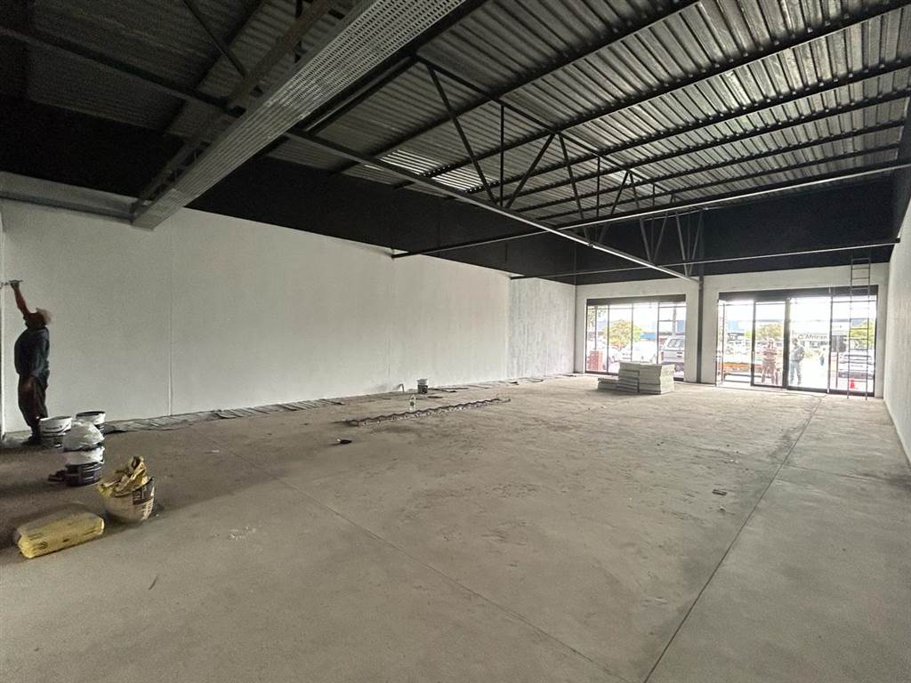 200  m² Retail Space in Brackenfell Central photo number 9