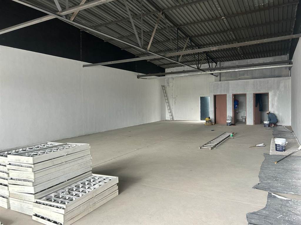 200  m² Retail Space in Brackenfell Central photo number 5