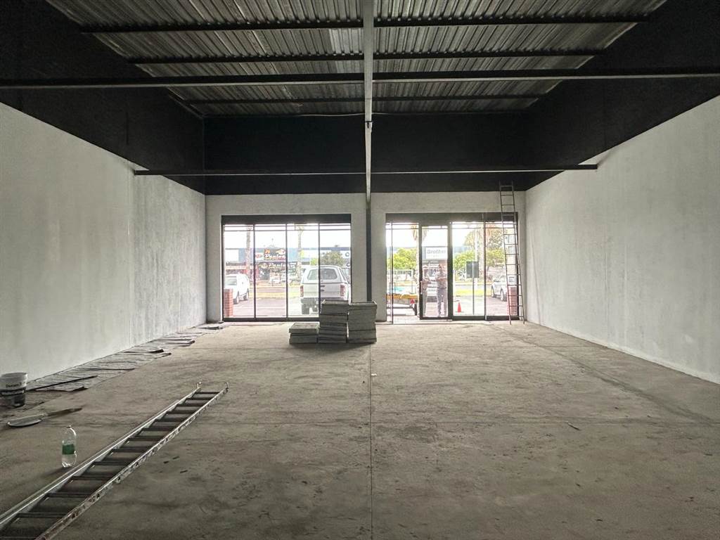 200  m² Retail Space in Brackenfell Central photo number 8