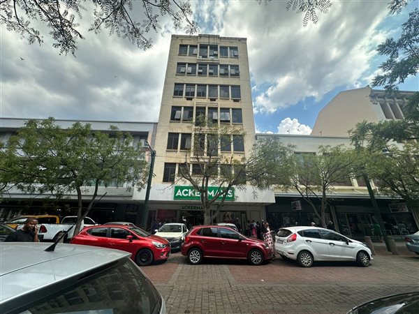 3 336  m² Commercial space