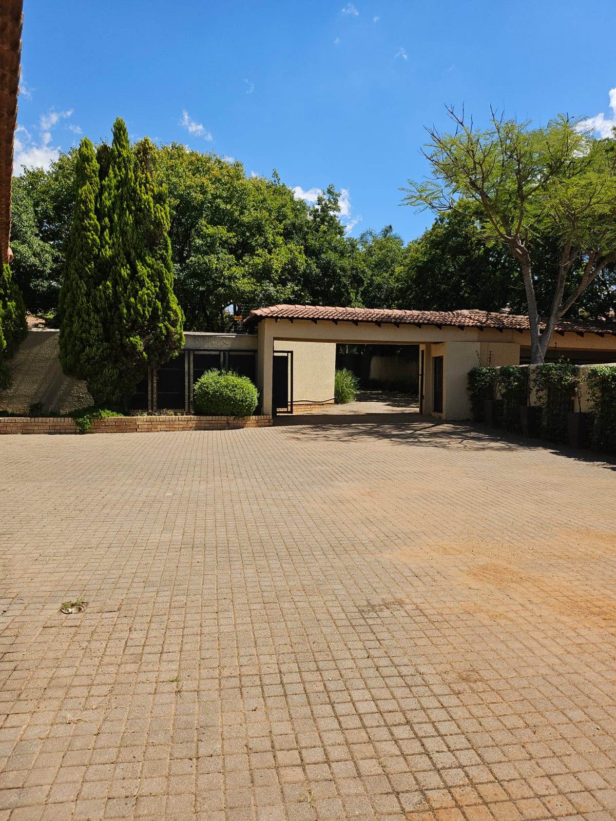 6 Bed House in Ruimsig photo number 21